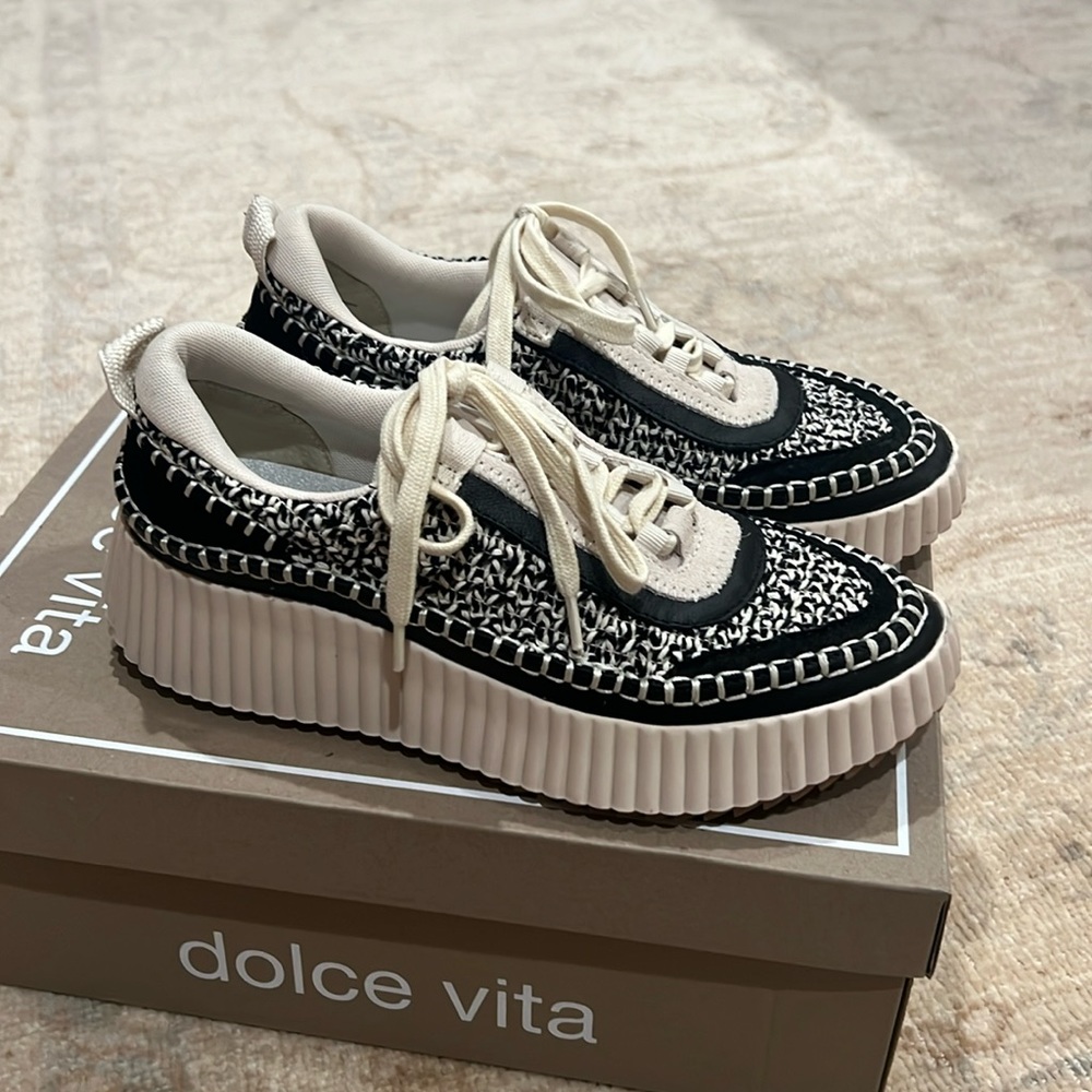Dolce Vita Dolan white/black woven sneaker, 7.5